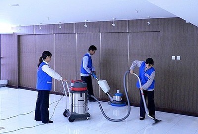 烟台吉宏物业保洁公司提供保洁清洗服务